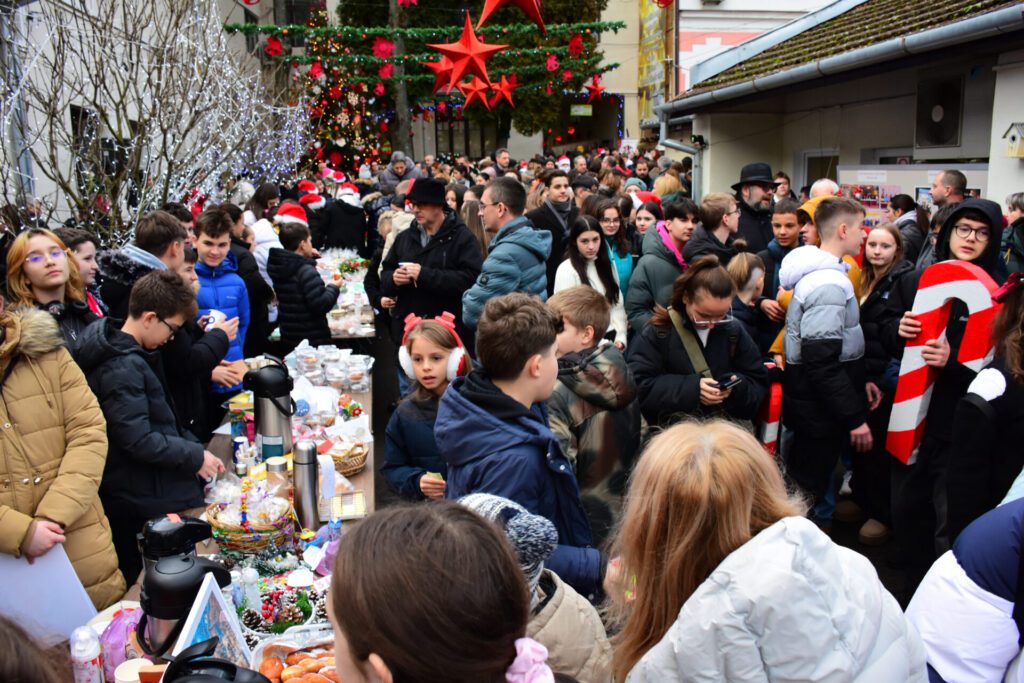Atelierul lui Moș Crăciun s-a deschis din nou