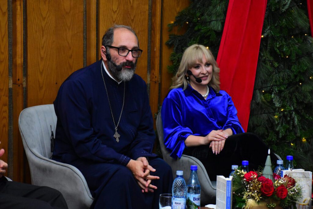 Bucuria lecturii în prag de Crăciun